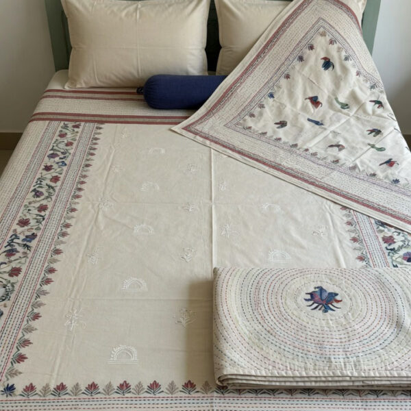 TaatiStudio Lotus Border Bed Cover