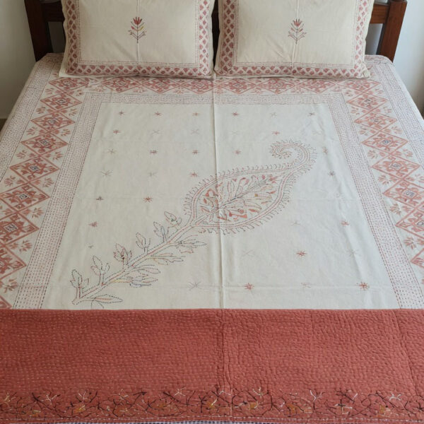 TaatiStudio Vine & Bird Tapestry Bed Cover